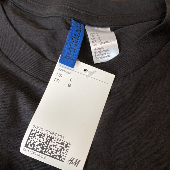 H&M T-Shirt - Picture 5 of 5